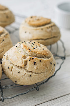 Food: Homemade Potato Wholemeal Buns with black cumin