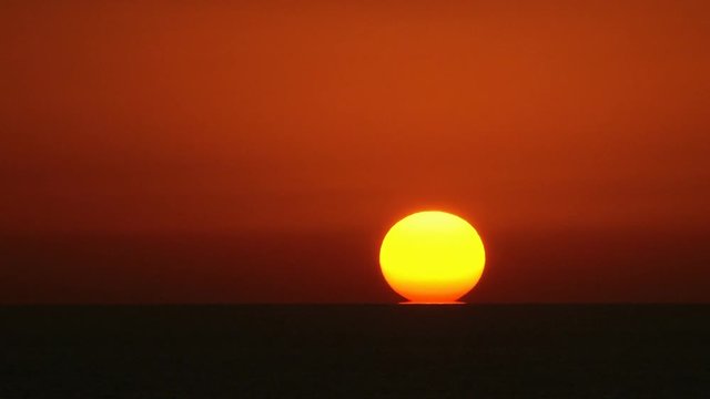 Beautiful Sunrise / Sunset (if invertd) Real Time
