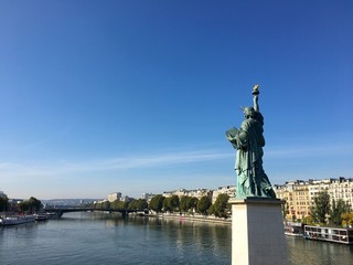 Fototapeta premium Statue of liberty Paris France