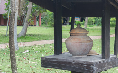Obraz premium Jars for drinking water in rural Thailand.