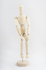 dummy with your hands on her knees	