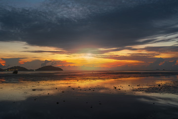 Fototapeta premium Sea in the morning before sunrise the day.