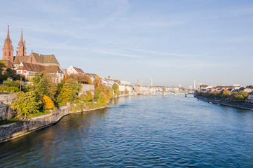 Basel, Stadt, Altstadt, Rhein, Rheinufer, Rheinbrücke, Grossbasel, Kleinbasel, Uferweg, Münster, Kirche, Herbst, Basel-Stadt, Schweiz