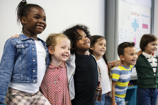 6 Major Benefits of Standing Classroom Furniture - Schoolhouse