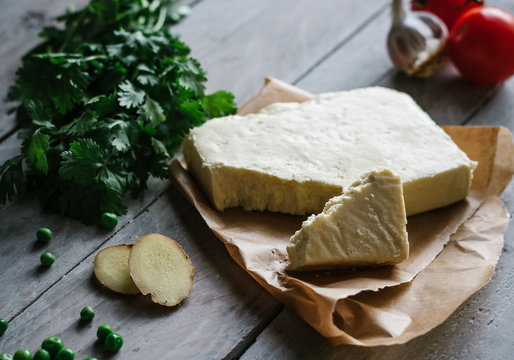 The ingredients of Mutter Paneer