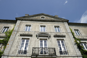 Fototapeta na wymiar façade de résidence