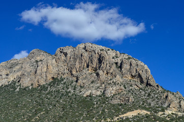 A crown of cloud above the majestic mountain