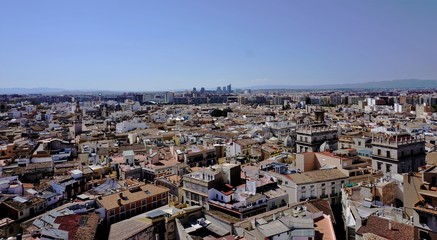 Fototapeta na wymiar Blick über Valencia vom Turm der Kathedrale