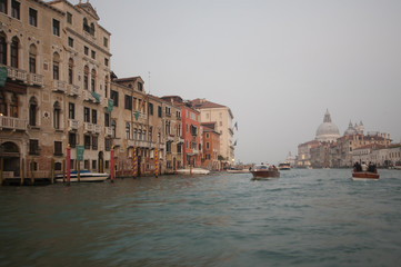 Canale di Venezia con barche