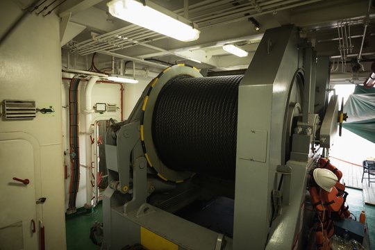 Steel wire rope on production platform