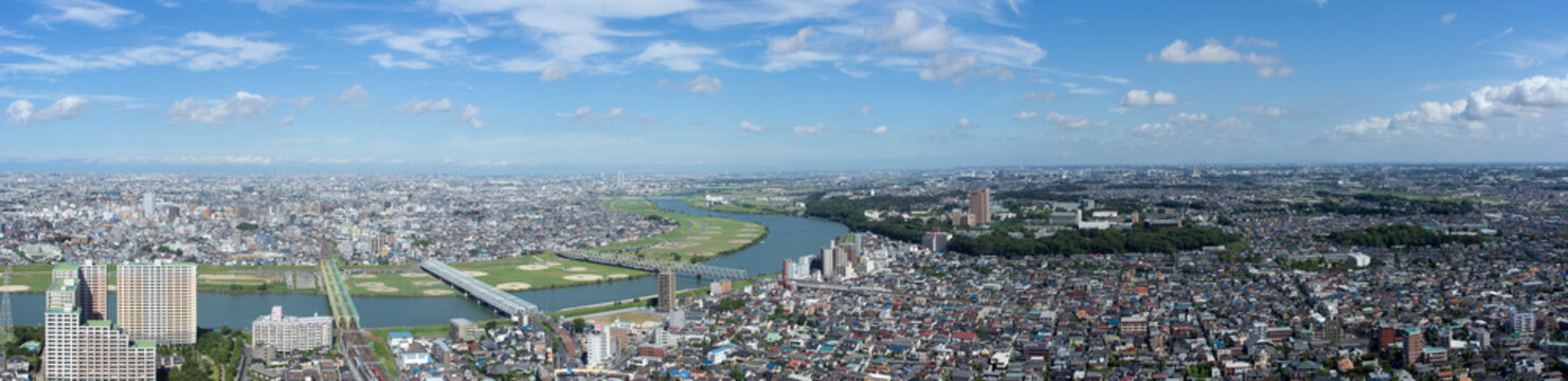 Panorama view in Tokyo city. 江戸川のパノラマ（千葉県市川市・アイ・リンクタウン展望施設からの展望）