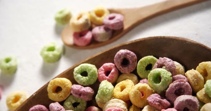 Froot loops in a plate 
