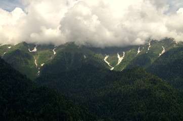 Obraz premium Mountains in the clouds
