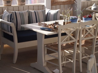 Table with chairs cantry stile