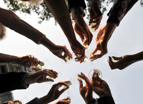 Party Sektglas ansto&szlig;en Prosit