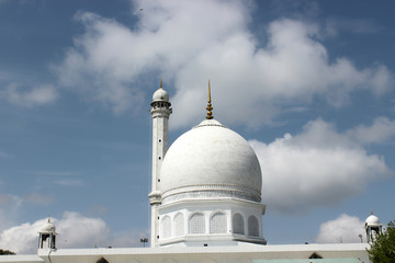Obraz premium Mosque with cloud