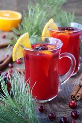 Cranberry tea with cinnamon, cardamom, anise, orange and honey