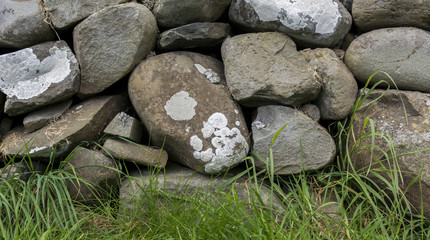 STONE FENCE/WALL