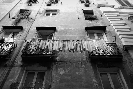 I panni stesi nel cuore di Roma, Italia