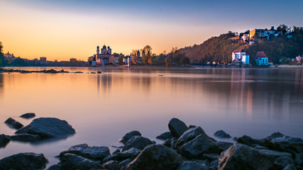 Fantastischer Sonnenuntergang über Passau die Dreiflüssestadt - obrazy, fototapety, plakaty