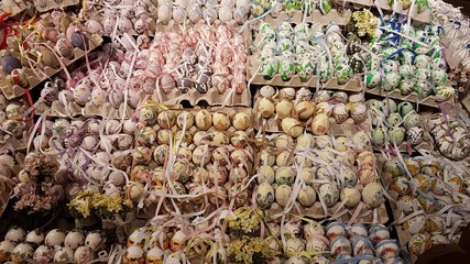 Bunt bemalte Ostereier