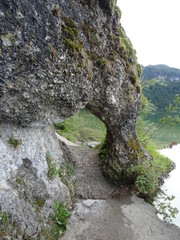 Durchgang im Fels