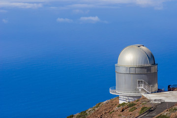 Fototapeta premium Sternwarte auf dem roque de los muchachos, la palma, kanaren