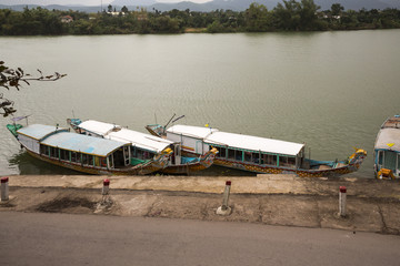 Fototapeta na wymiar Perfurme River near the Celestial Lady in Hue Vietnam - Chua Thien Mu