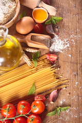 spaghetti with ingredient