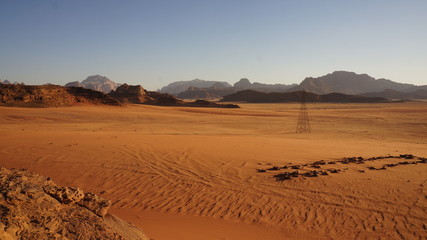 Fototapeta na wymiar Sunset in Jordanian desert
