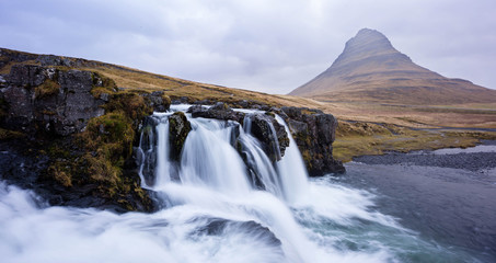 Fototapeta na wymiar Kirkjufell waterfalls wide, Iceland