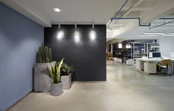 Fashion And Modern Office Interiors