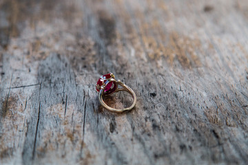 Red ruby gemstone diamond gold jewelry ring vintage design
