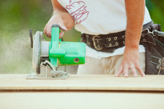 Construction: Making a Cut in MDF Panel