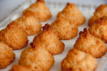 cocos coconut macaroon
