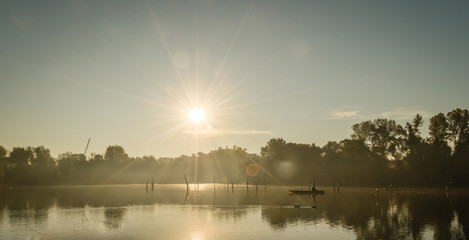 Naklejka premium Autumn at lake