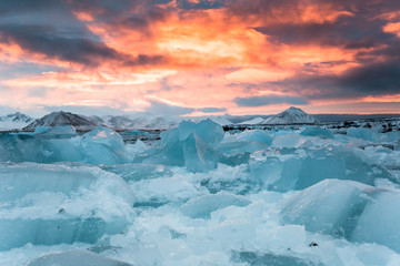 Lody Arktyki w ostatnich promieniach słońca - obrazy, fototapety, plakaty