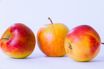 Fototapeta na wymiar 3 Apples in a still life
