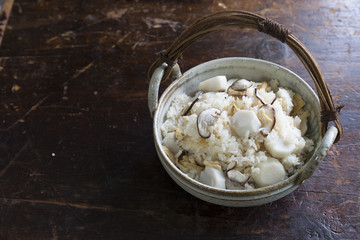 昔ながらの炊き込みごはん