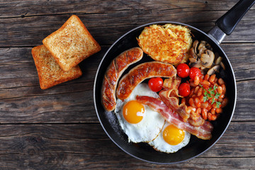 full english breakfast on frying pan - obrazy, fototapety, plakaty