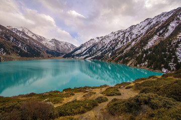 Obraz premium panorama of the glacial lake, Big Almaty Lake, Kazakhstan, Almaty