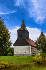 Fototapeta na wymiar Dorfkirche Fürstensee von Westen: Die Fachwerkwand wurde vermauert und verputzt