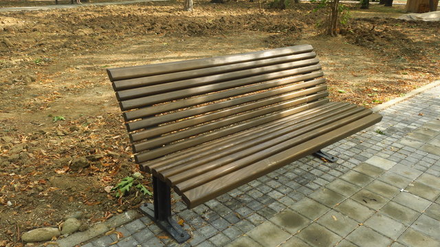 empty bench in the park