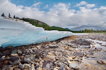 The summer ice of the Far East