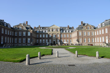 Fototapeta premium Schloss Nordkirchen Haupteingang und Ehrenhof