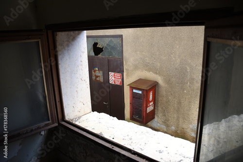 Lost Places Vergessene Orte Spind Werkstatte Tisch Akten