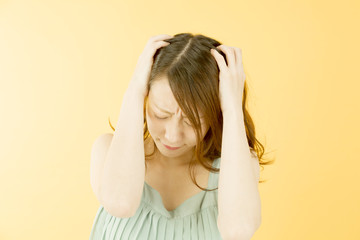 Fototapeta premium いらいらする女性