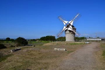 Papier Peint photo autocollant Moulins Batz sur Mer, France - april 13 2017 : de la Falaise wind mill