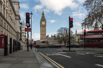 Fototapeta na wymiar London Big Ben traffic blue sky