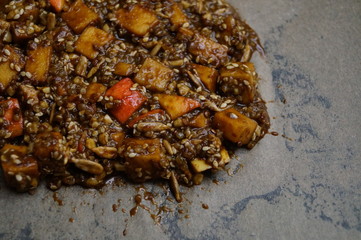 Veganes Bananen Ingwer Birnen Müsli